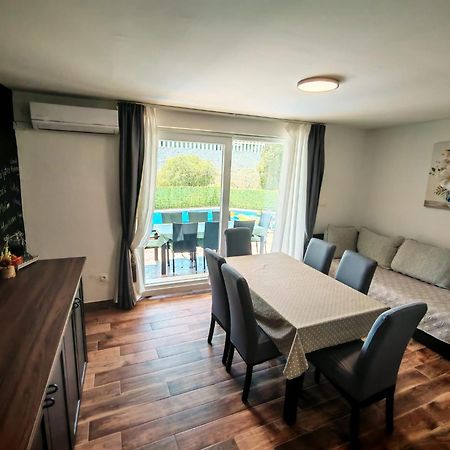 Villa Croatia Sea View With Heated Pool Vinisce Exterior photo