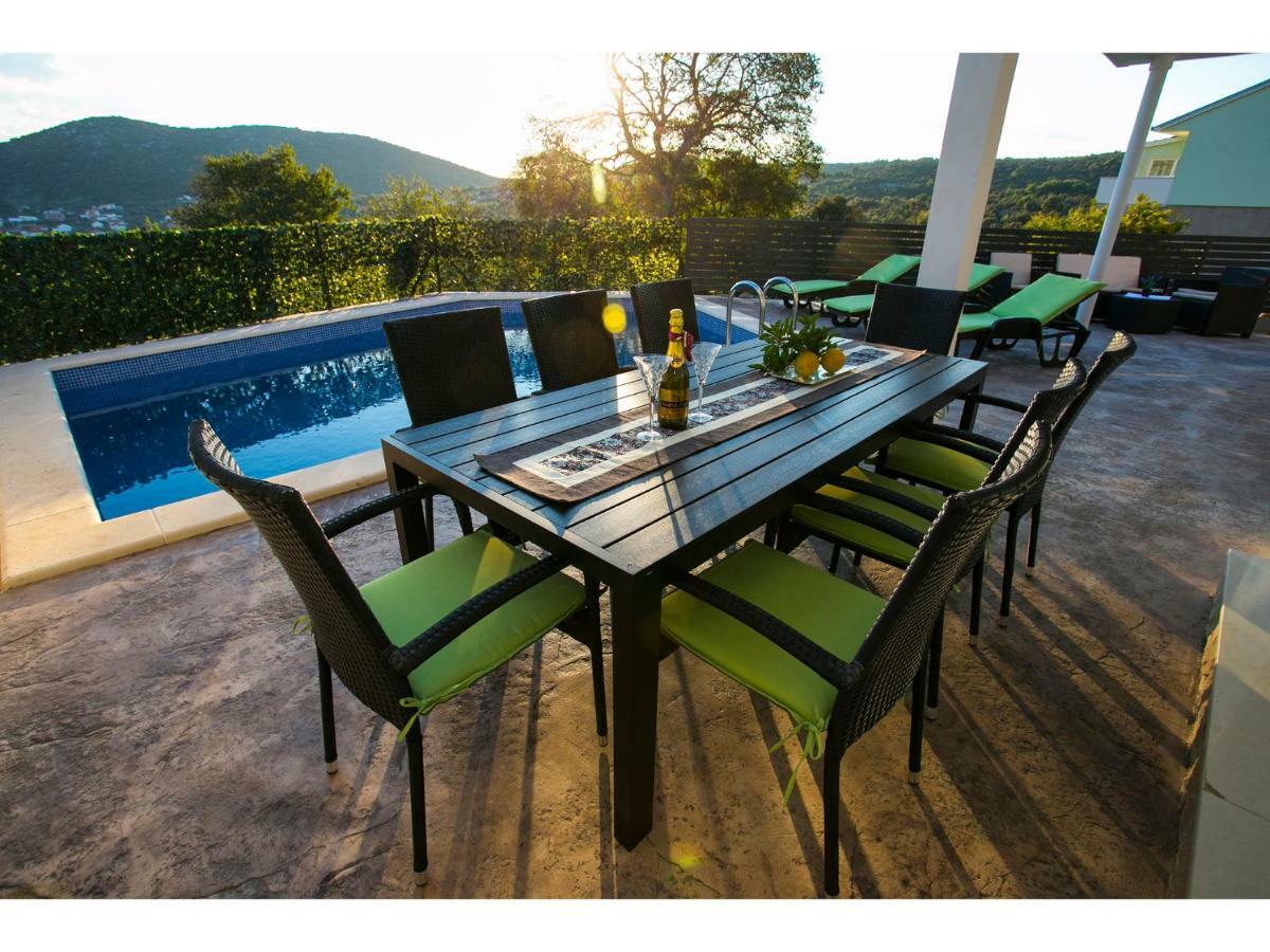 Villa Croatia Sea View With Heated Pool Vinisce Exterior photo