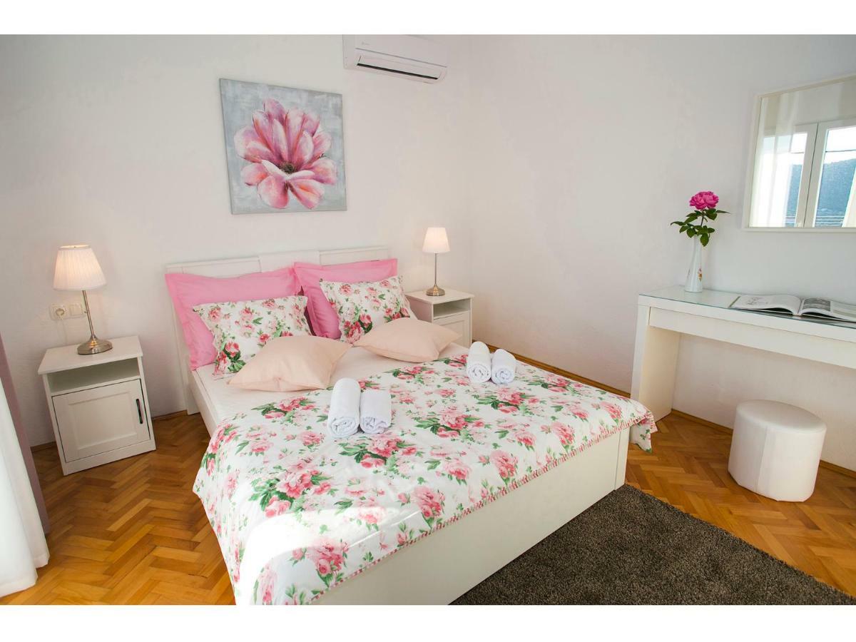 Villa Croatia Sea View With Heated Pool Vinisce Exterior photo